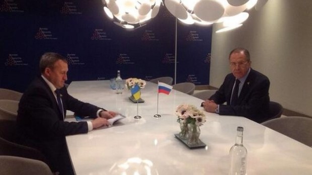 _73776863_lavrov-deshchytsya